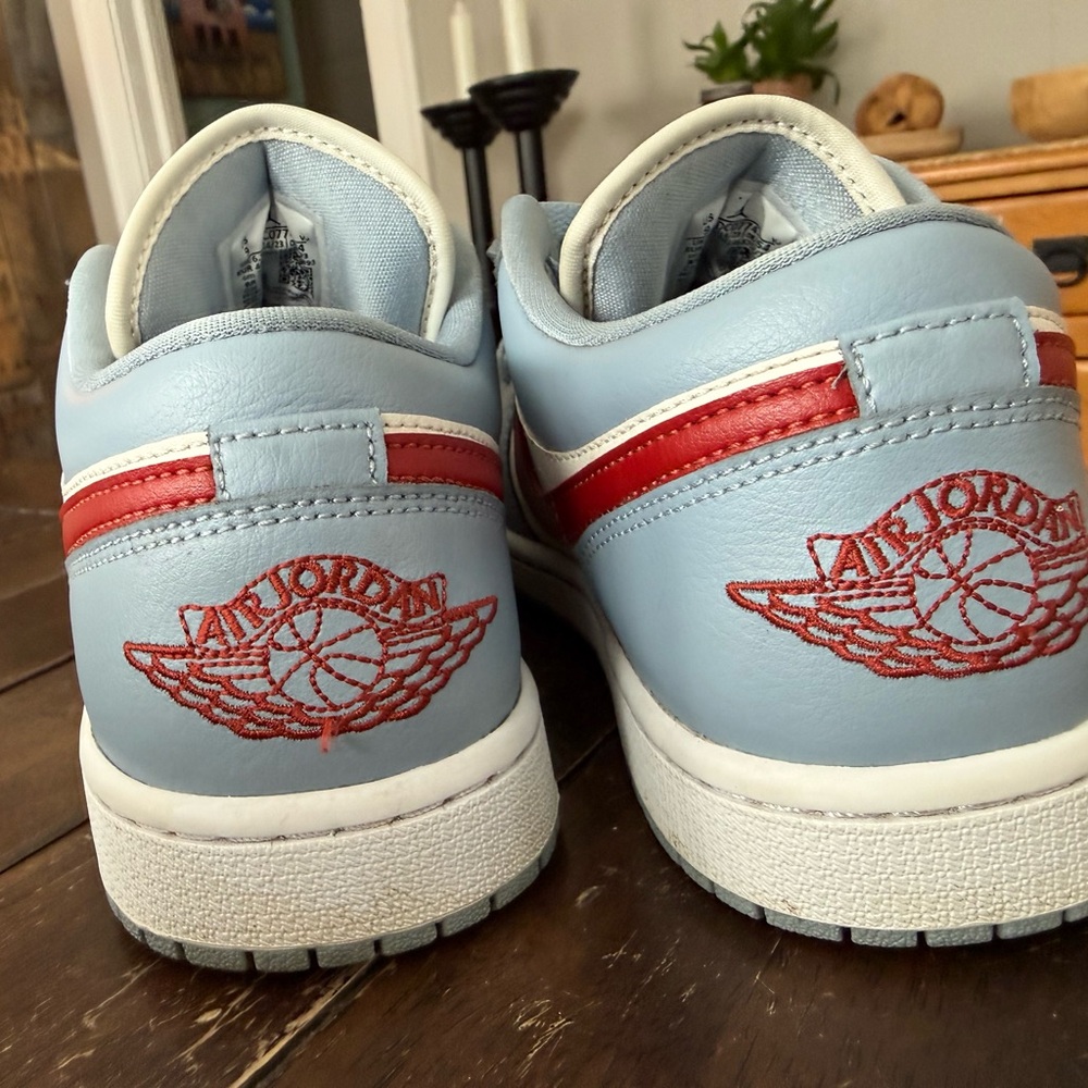 Nike Air Jordan Dunk Low - Picture 3 of 4